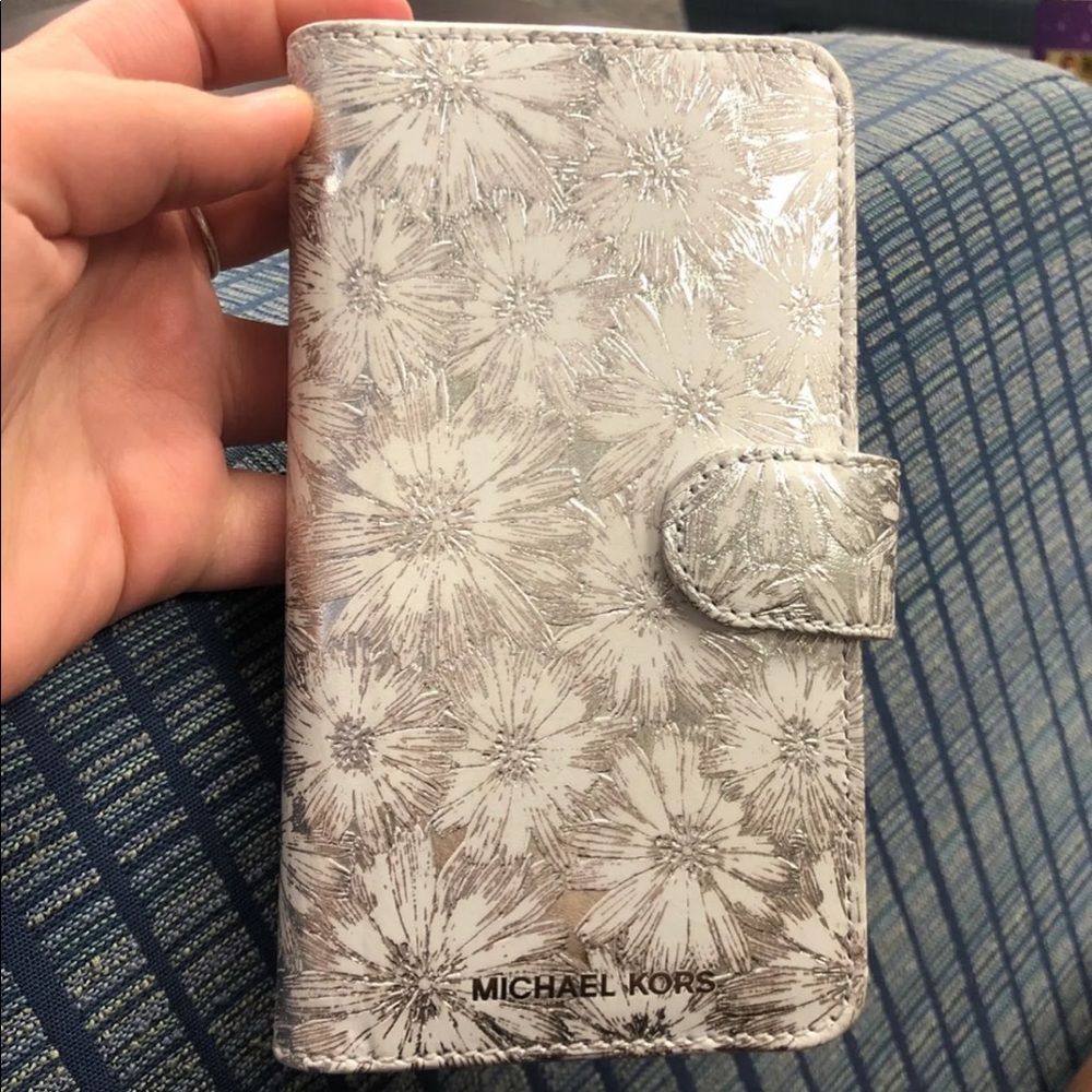 Michael Kors wallet / iPhone X phone case